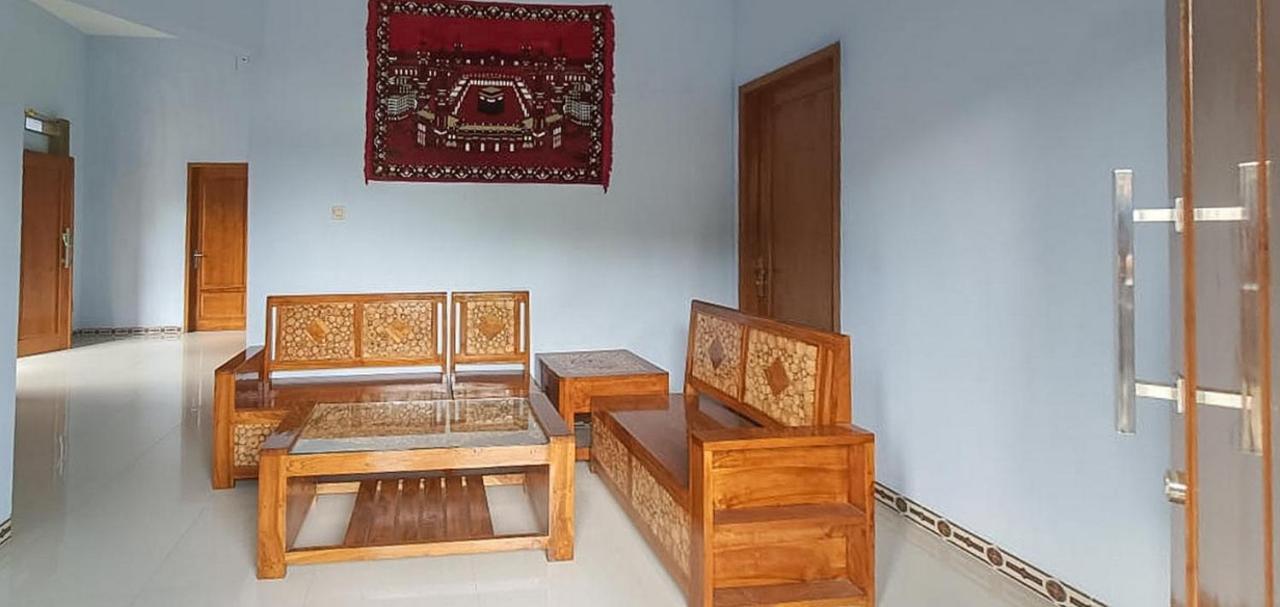 Gendingan Griya Mbak Tafik Syariah酒店 外观 照片